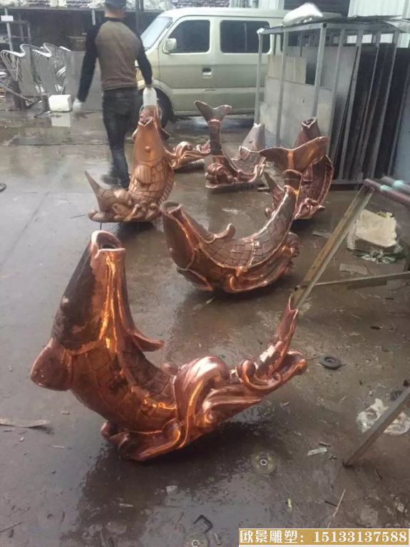 锻铜鱼雕塑景观
